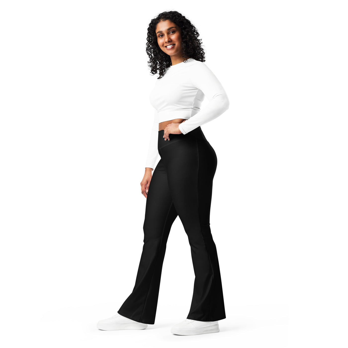 Cachy’s Urban high-waisted flared leggings for women, available in multiple colours, perfect for sporty and casual streetwear style