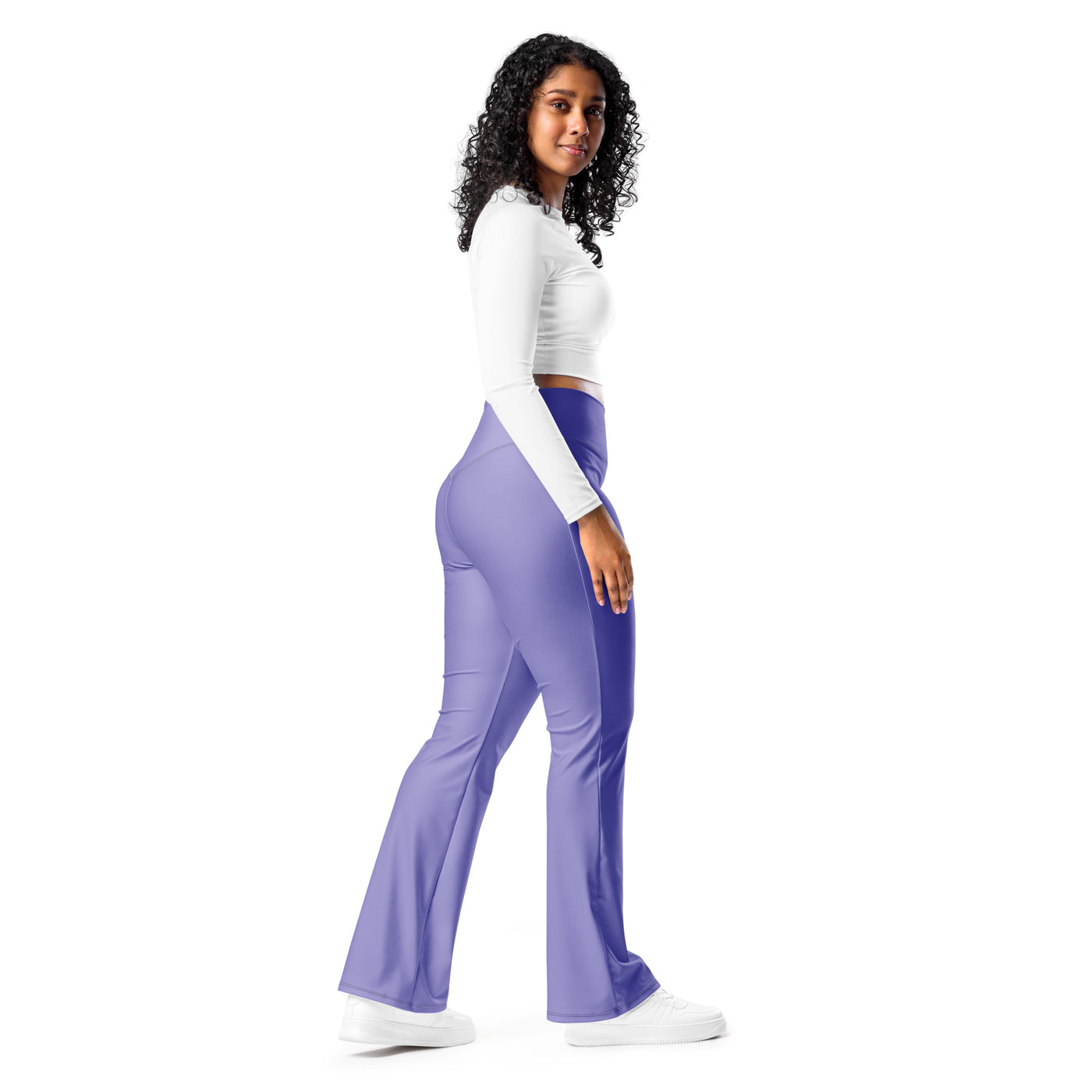 Cachy’s Urban high-waisted flared leggings for women, available in multiple colours, perfect for sporty and casual streetwear style