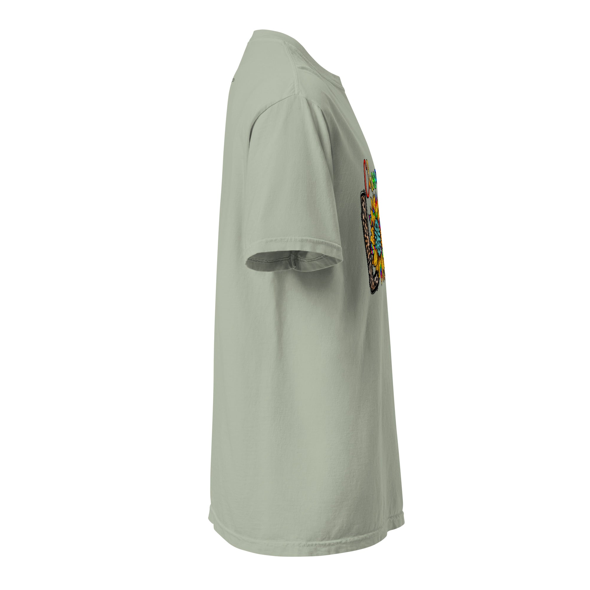 Cachy’s Urban t-shirt with colourful “Choose Love” graphic featuring sunflower and rainbow design